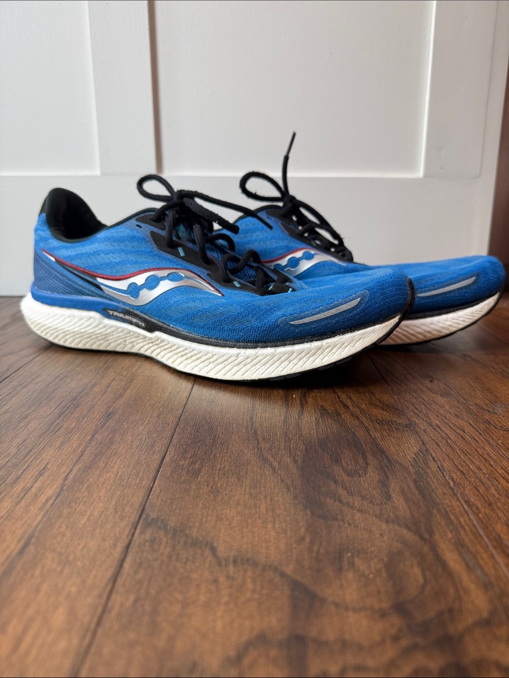 Saucony Men's Blue and Black Running Shoes size 12.5